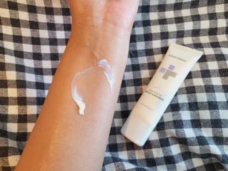 바노바기 코스메틱 바노바기 밀크씨슬 리페어 시카 선스크린 플러스 50ml — 5점을 준 리뷰어가 2023년 2월 올린 사용 사진