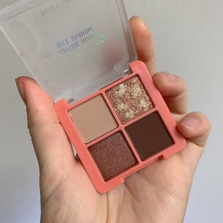 [블랙루즈] 크리스탈 하트 락 섀도우 4종 중 택1 — 4.5점을 준 리뷰어가 2021년 1월 올린 사용 사진