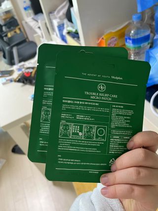 마이디플러스 트러블 릴리프 케어 마이크로 패치 1박스 2매 — 5점을 준 리뷰어가 2021년 11월 올린 사용 사진