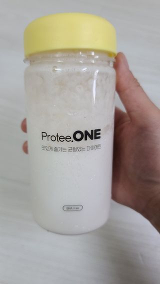 프로티원 단백질쉐이크 곡물맛 2주분 1통+보틀 — 5점을 준 리뷰어가 2021년 4월 올린 사용 사진
