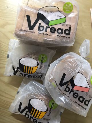 롯데제과 Vbread 포카치아식빵1개 + 미니식빵 1개 + 머핀 2개 세트 — 4.5점을 준 리뷰어가 2021년 9월 올린 사용 사진