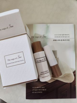 더사가오브수 [사가수] 효혜윤 보태니컬 에너지 에센스인로션 20ml /아이포올 스틱 3g — 5점을 준 리뷰어가 2023년 3월 올린 사용 사진
