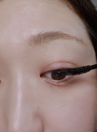 더소설 소설 블랙아이래쉬 세럼 10g(SOSEOL BLACK EYELASH SERUM 10g) — 5점을 준 리뷰어가 2023년 12월 올린 사용 사진