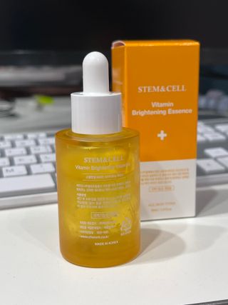 체르엠 스템앤셀 비타민 브라이트닝 에센스 30ml 1개 — 4점을 준 리뷰어가 2022년 4월 올린 사용 사진