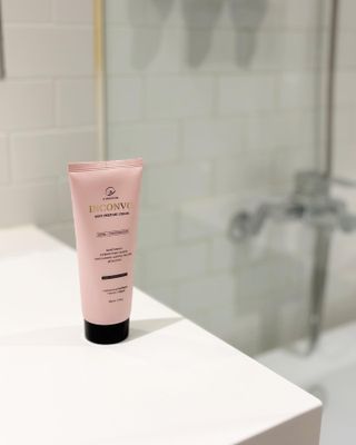오투에니원 인컨보 바디 퍼퓸 크림 200ml — 5점을 준 리뷰어가 2022년 12월 올린 사용 사진