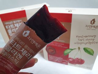 자연에온 가득담은 몽모랑시 타트체리 콜라겐 젤리스틱 — 4점을 준 리뷰어가 2020년 12월 올린 사용 사진