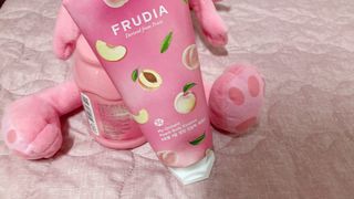 [후르디아] 복숭아 바디워시+바디에센스 세트 — 5점을 준 리뷰어가 2021년 8월 올린 사용 사진