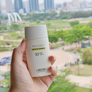 아이레시피 모이스트터치 스포츠 선밀크 50ml (SPF50+ PA+++) — 5점을 준 리뷰어가 2023년 4월 올린 사용 사진