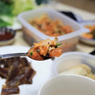 마라도푸드 포항 구룡포 햇 과메기 야채세트 마라도회식당 꽁치 — 5점을 준 리뷰어가 2023년 10월 올린 사용 사진