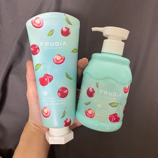 [후르디아] 과즙 뿜뿜_체리 바디워시+바디에센스 세트 — 4.5점을 준 리뷰어가 2021년 1월 올린 사용 사진