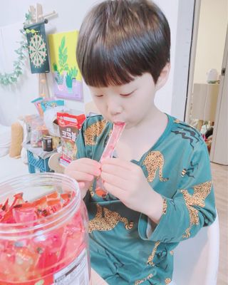 젤리벨리 젤리스틱 어쏘티드 900g — 5점을 준 리뷰어가 2022년 11월 올린 사용 사진