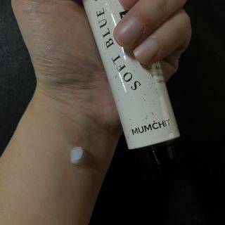멈칫(MUMCHIT) 넥퍼퓸 NECKPERFUME 2가지 향 — 2.5점을 준 리뷰어가 2021년 12월 올린 사용 사진