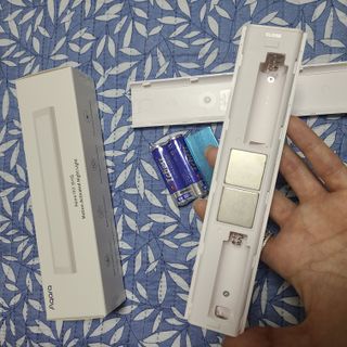 아카라 어두울 때만 켜지는 스마트 무선 센서등 — 5점을 준 리뷰어가 2021년 12월 올린 사용 사진