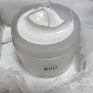 비엔디 2NOW[한글]]BnD 바디 미백 겨드랑이 크림 — 5점을 준 리뷰어가 2024년 12월 올린 사용 사진
