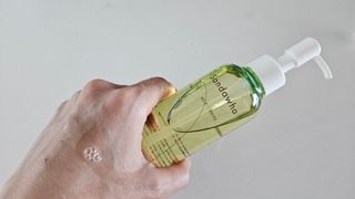 스킨큐어 산다화 순한 클렌징 동백 오일 200ml — 4점을 준 리뷰어가 2023년 8월 올린 사용 사진