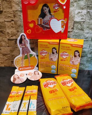 광동생활건강 [제니에디션] 비타500데일리스틱 gift set 60포+제니굿즈 3종+쇼핑백 — 5점을 준 리뷰어가 2021년 11월 올린 사용 사진
