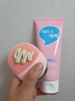 IO 아이오 오늘도 넌 예뻐 - 데일리딥 클렌징폼 — 5점을 준 리뷰어가 2021년 2월 올린 사용 사진