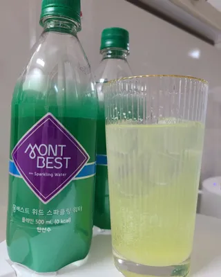몽베스트 Montbest with Sparkling water Plain 20병 — 5점을 준 리뷰어가 2021년 11월 올린 사용 사진