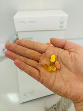 [닥터잇츠] 개인맞춤형 건강기능식품_2종 중 택 1 — 5점을 준 리뷰어가 2024년 1월 올린 사용 사진