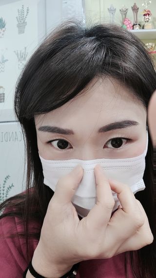 위케어 원데이 덴탈마스크 50매 화이트 대형 국내생산 — 5점을 준 리뷰어가 2021년 2월 올린 사용 사진