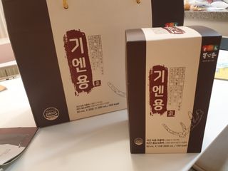 [몸엔용] 무더운 날씨에 국산녹용 기엔용으로 몸보신 50ml x 30포 — 5점을 준 리뷰어가 2021년 6월 올린 사용 사진