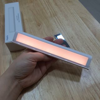 아카라 어두울 때만 켜지는 스마트 무선 센서등 — 5점을 준 리뷰어가 2021년 11월 올린 사용 사진