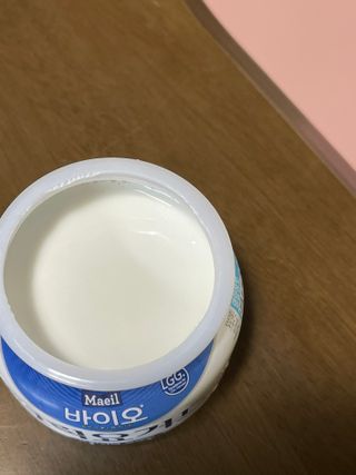 매일바이오 그릭요거트 오리지널 플레인 4개, 로스터리 커피믹스 4개 — 3점을 준 리뷰어가 2021년 12월 올린 사용 사진