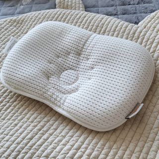 일상유희 newborn 뉴본필로우 아기두상관리베개 — 5점을 준 리뷰어가 2023년 1월 올린 사용 사진