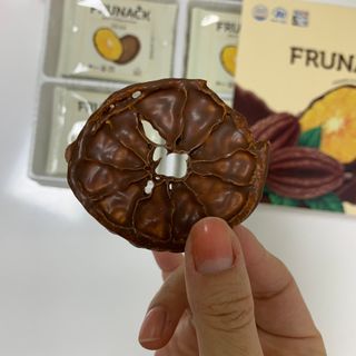 프루낵 제주감귤 초코12봉입 4종(화이트초코,다크초코,요구르트초코,콜라초코)  57.6g(4.8g*12봉입) — 5점을 준 리뷰어가 2022년 10월 올린 사용 사진
