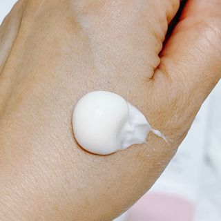 위시스 프리미엄 글루타치온  화이트닝 바디로션 — 5점을 준 리뷰어가 2022년 12월 올린 사용 사진