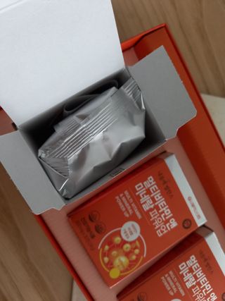 서울약사신협_내몸애발란스멀티비타민앤미네랄파워업_800mg x 90정 — 5점을 준 리뷰어가 2021년 5월 올린 사용 사진
