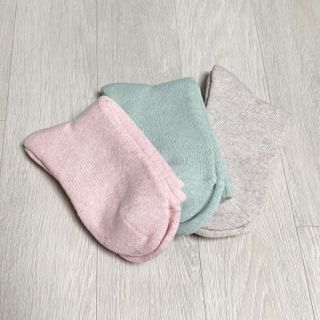 [사이즈가 있는 양말 필로이]여자 순면 통파일 꿀잠 수면 양말【 S, M, L 】3가지 사이즈_컬러 랜덤 3족 — 4.5점을 준 리뷰어가 2022년 10월 올린 사용 사진
