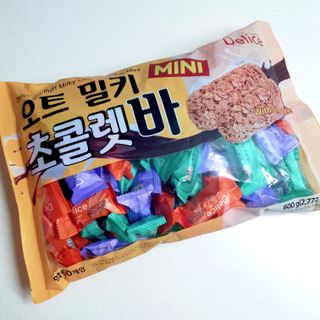 델리스 오트 밀키 초콜릿 바 — 5점을 준 리뷰어가 2022년 3월 올린 사용 사진