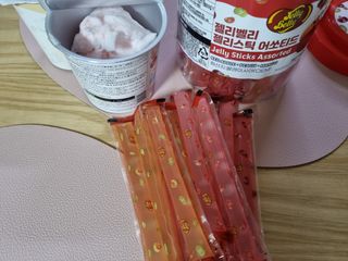 젤리벨리 젤리스틱 어쏘티드 900g — 4.5점을 준 리뷰어가 2022년 10월 올린 사용 사진