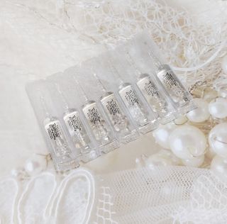 유니베르소 산소앰플 7일 집중케어 앰플 — 5점을 준 리뷰어가 2021년 6월 올린 사용 사진