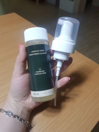 풀무원 브리엔 엔젤리카 허브 브라이트닝 클렌저+전용펌프 — 5점을 준 리뷰어가 2021년 2월 올린 사용 사진