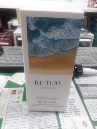 레츄얼 더 센트 바디워시 시크릿 파라다이스(500ml) — 5점을 준 리뷰어가 2022년 6월 올린 사용 사진