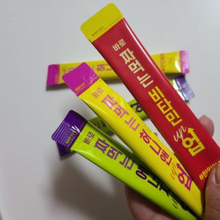 아임오 편의점 신상 타파, 바로 짜먹는 3종 _ 에너지업X2ea, 비타민업X2ea, 허니앤업X2ea — 4점을 준 리뷰어가 2021년 10월 올린 사용 사진