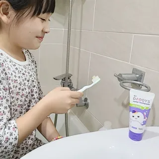 닥터데디스 안심불소 튼튼치약(청포도, 민트 중 택 1) 60g + 여행용 미니 치약 15g — 5점을 준 리뷰어가 2022년 8월 올린 사용 사진