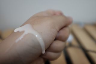 산수시 데포 세럼 수분 물광 비타민 에센스 50ml 기초화장품 — 5점을 준 리뷰어가 2021년 7월 올린 사용 사진