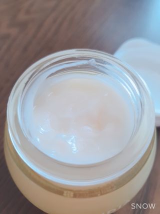 [후르디아] 미백 기능성 감귤 브라이트닝 크림 — 5점을 준 리뷰어가 2021년 4월 올린 사용 사진