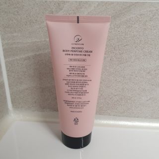 오투에니원 인컨보 바디 퍼퓸 크림 200ml — 4점을 준 리뷰어가 2023년 1월 올린 사용 사진
