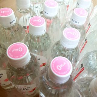 아쿠아스 플레이버워터 [아쿠아스] 제로칼로리 플레이버워터 복숭아/청포도 1BOX 20개입 — 5점을 준 리뷰어가 2021년 4월 올린 사용 사진