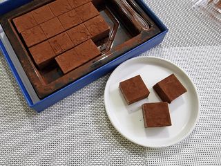 연말/새해선물 요즘 트렌드 오트밀크 생초콜릿 호불호 없는 카카올라 Bast 밀크생초콜릿 — 5점을 준 리뷰어가 2021년 10월 올린 사용 사진