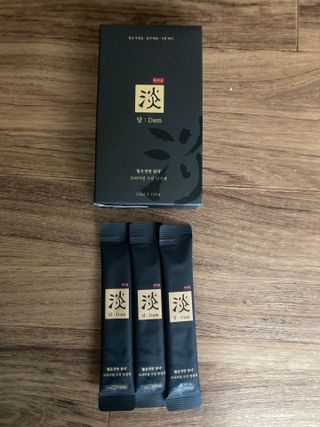 담소은 자극없는 무알콜 휴대용 한방가글 스틱 가글담 — 4.5점을 준 리뷰어가 2022년 10월 올린 사용 사진