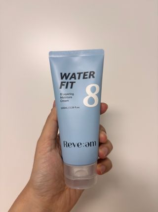 나우 [리브엠]피부 속부터 겹겹이, 촘촘하게! 워터핏8중 수분착붙 크림 — 5점을 준 리뷰어가 2024년 12월 올린 사용 사진