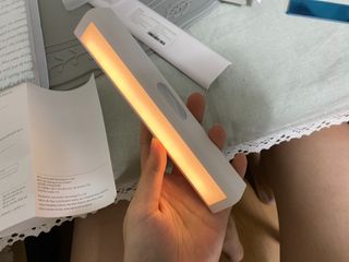 아카라 어두울 때만 켜지는 스마트 무선 센서등 — 5점을 준 리뷰어가 2021년 11월 올린 사용 사진