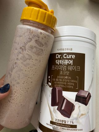 뉴트리션팩토리 닥터큐어 프리미엄쉐이크 다이어트쉐이크 — 5점을 준 리뷰어가 2021년 9월 올린 사용 사진