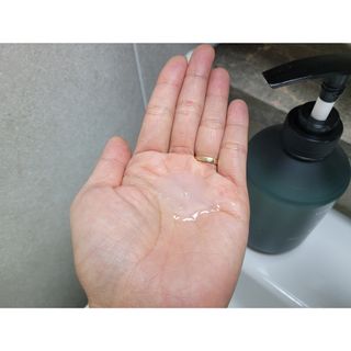 르핸스 퍼포밍 5 샴푸 비반트 포렛/베티버 포그 — 5점을 준 리뷰어가 2023년 1월 올린 사용 사진