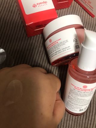 아이앤립 / EYENLIP 아이앤립 연어오일 리바이탈라이징 토너+앰플+크림 3종 세트 — 4점을 준 리뷰어가 2021년 6월 올린 사용 사진